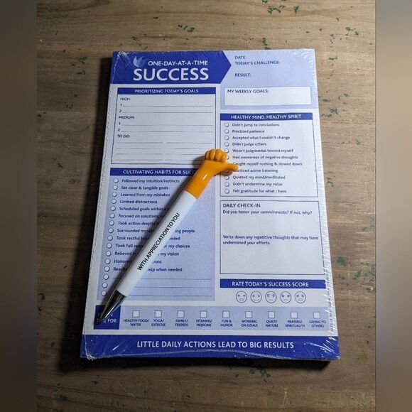 90 Days to Success Journey and Thumbs Up pen - Picture 1 of 9